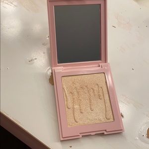 Kylie Cosmetics Highlighter